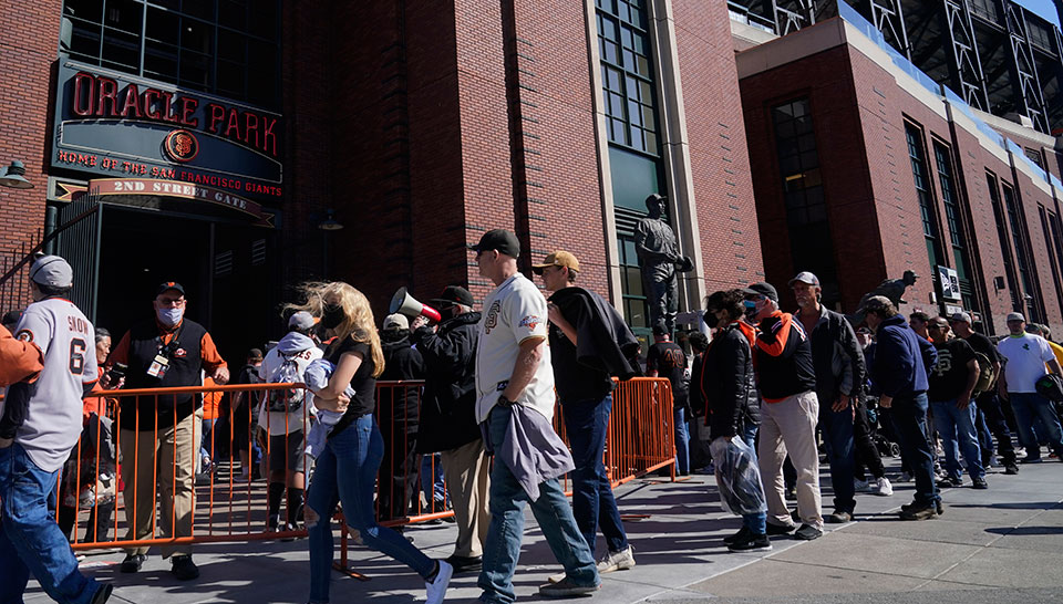 Giants announce fans no longer need negative COVID-19 test to attend games  – KNBR