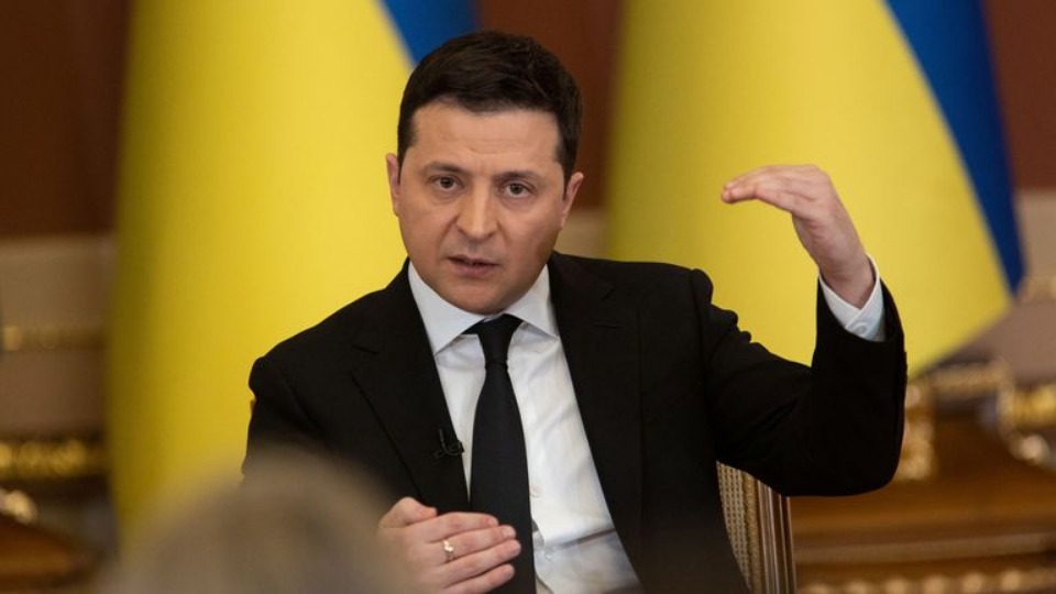 Ukrainian president dismisses possibility of Russian invasion, accuses West of causing panic