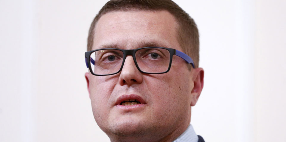 Zelensky fires intelligence chief and prosecutor general on grounds of treason