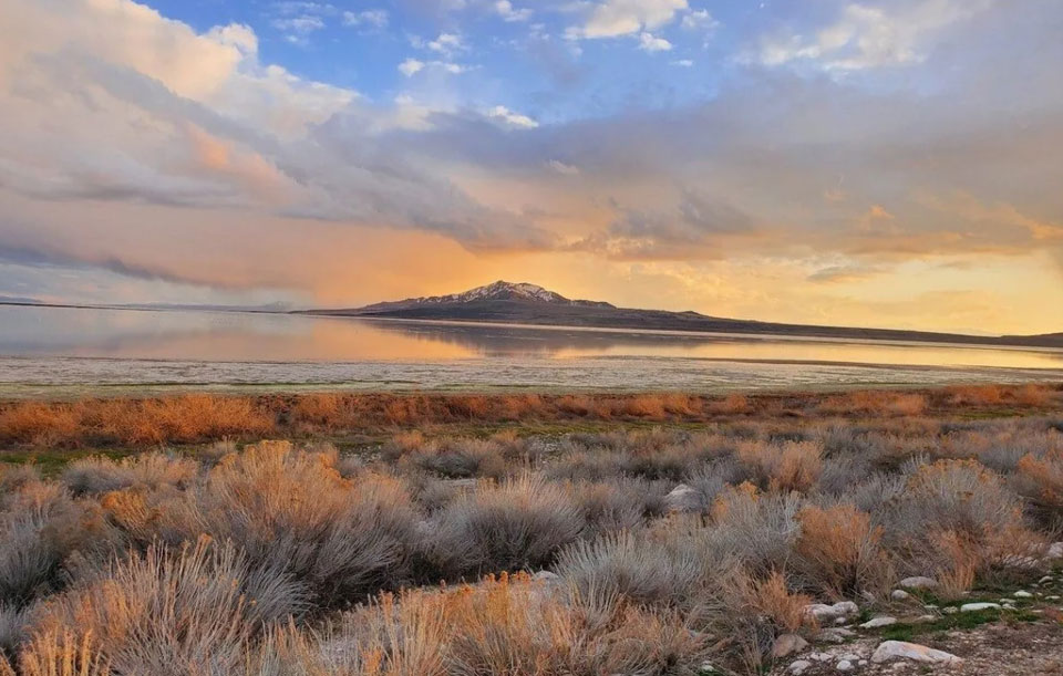 Great Salt Lake water level drops to historic low
