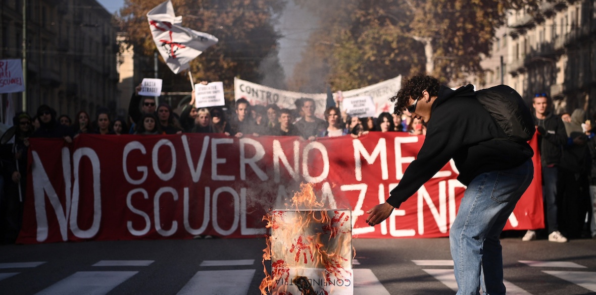 Italian students protest neo-fascist government’s discriminatory education plans