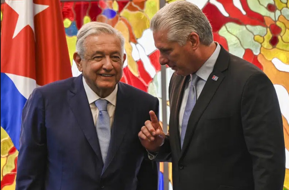El presidente de México está bajo el ataque de los neoliberales en casa y en los EE. UU.