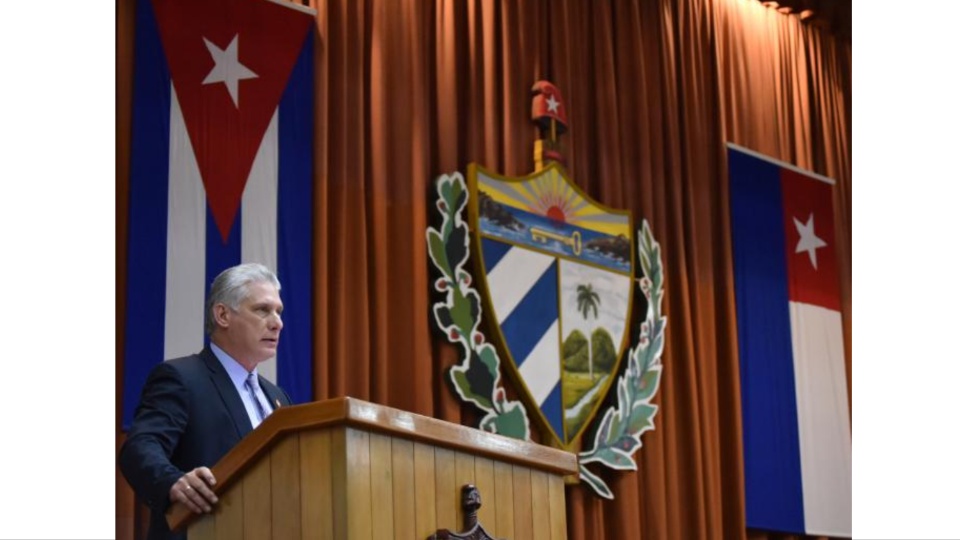 In parliamentary speech, Cuban president extolls the Cuban people, discusses problems