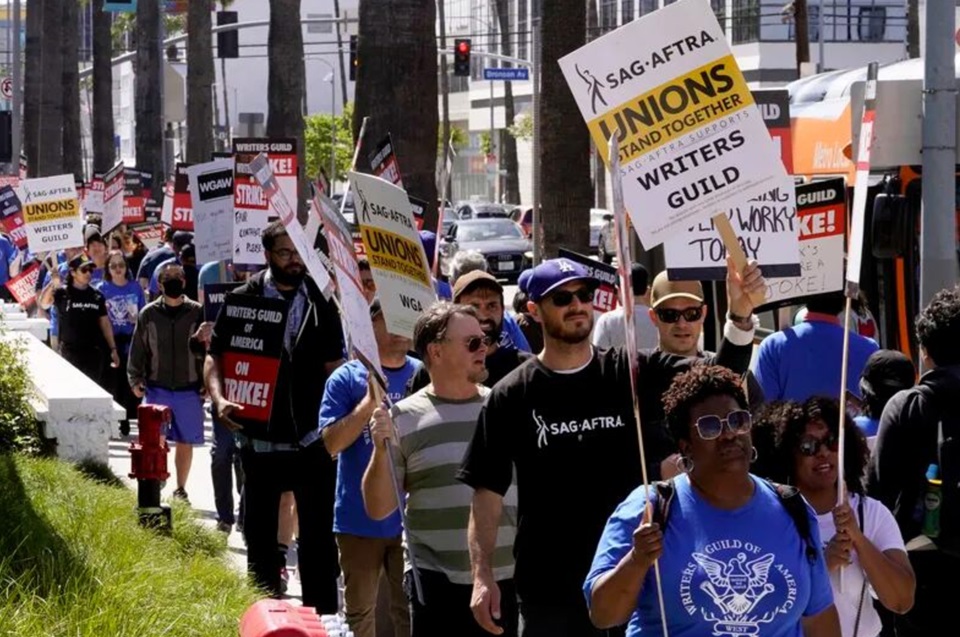 SAG-AFTRA strike ends with tentative agreement on three-year pact