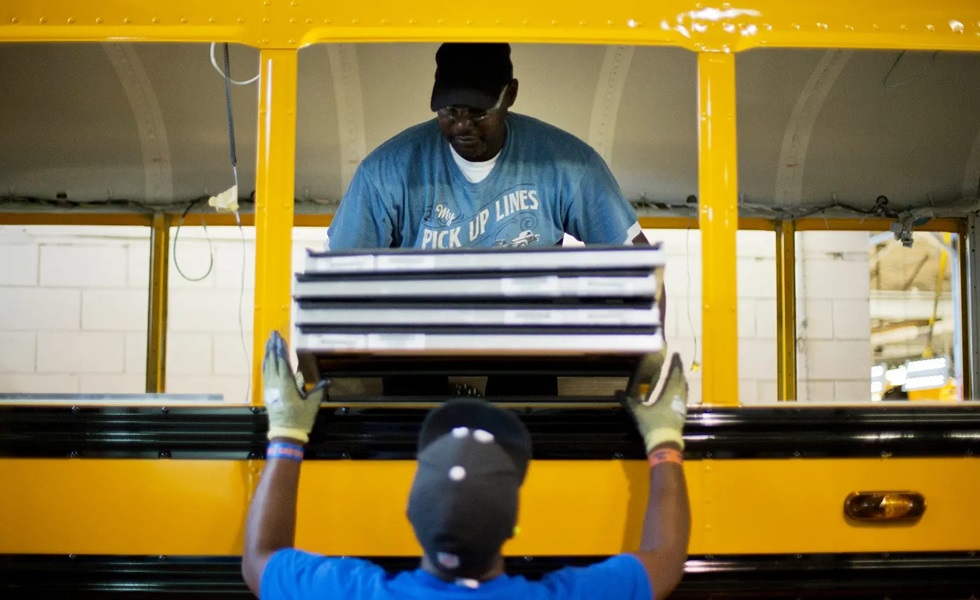 Labor win at Georgia school bus factory shows a worker-led electric vehicle transition is possible