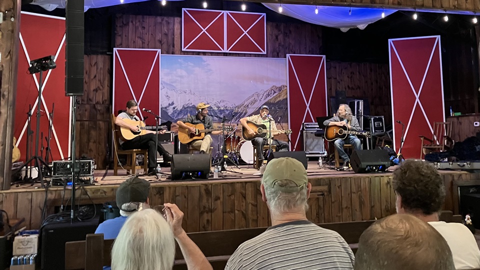 Proletarian verse and protest songs thrive at Woody Guthrie Folk Fest ...