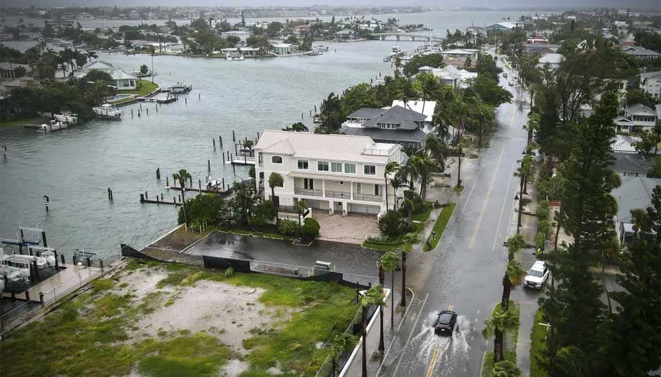 El huracán Debby toca tierra en Florida y amenaza con inundaciones catastróficas