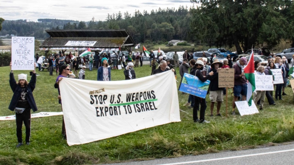 Protesters demand end to Israeli arms shipments at Washington State weapons depot