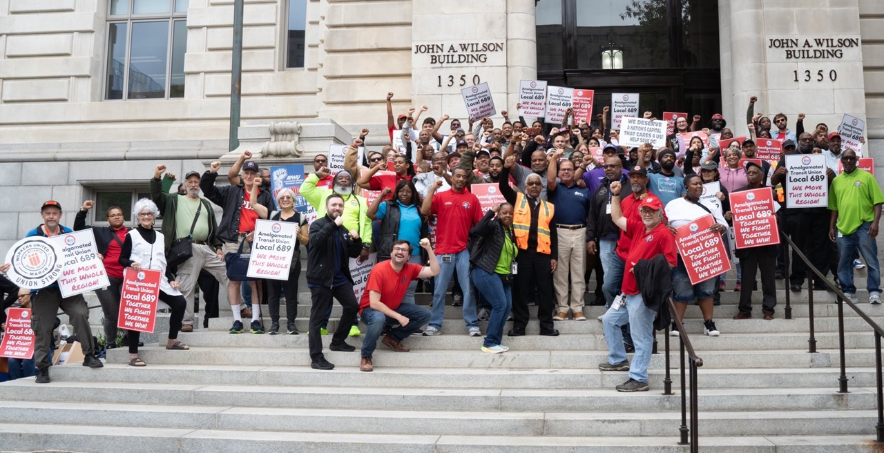 D.C. Council to tackle fate of endangered buses, unionized drivers