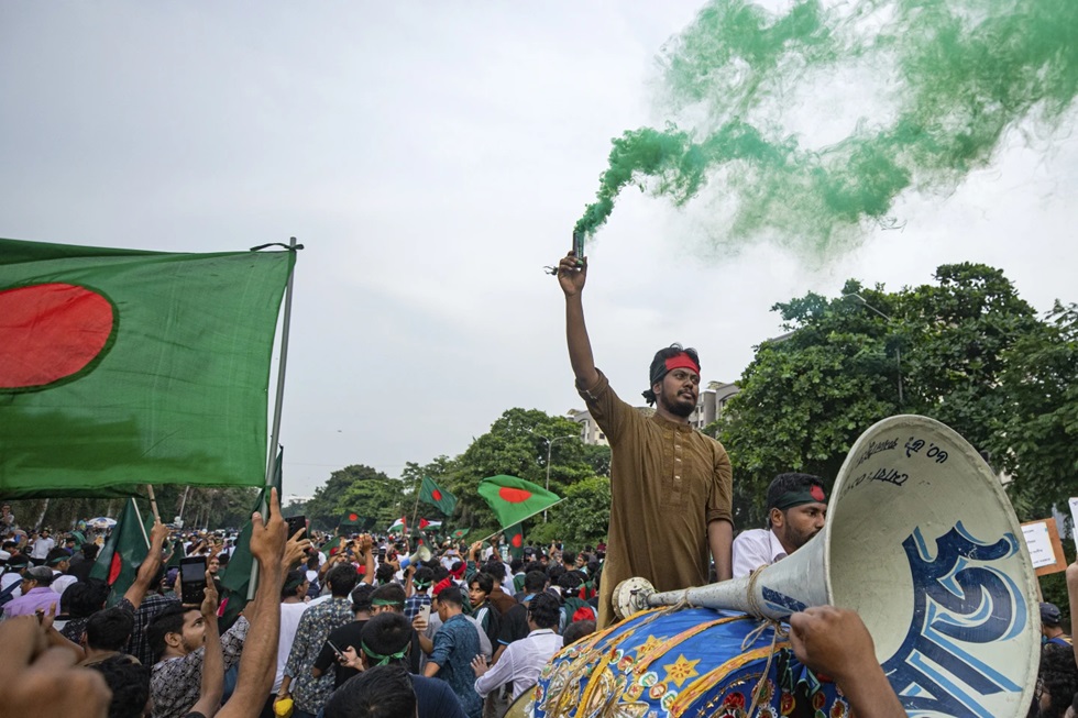 U.S. intervention in Bangladesh affairs aggravates political upheaval there