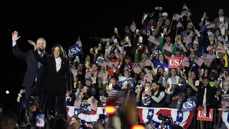 Harris recibe aplausos de 75.000 personas en su discurso de alegatos finales