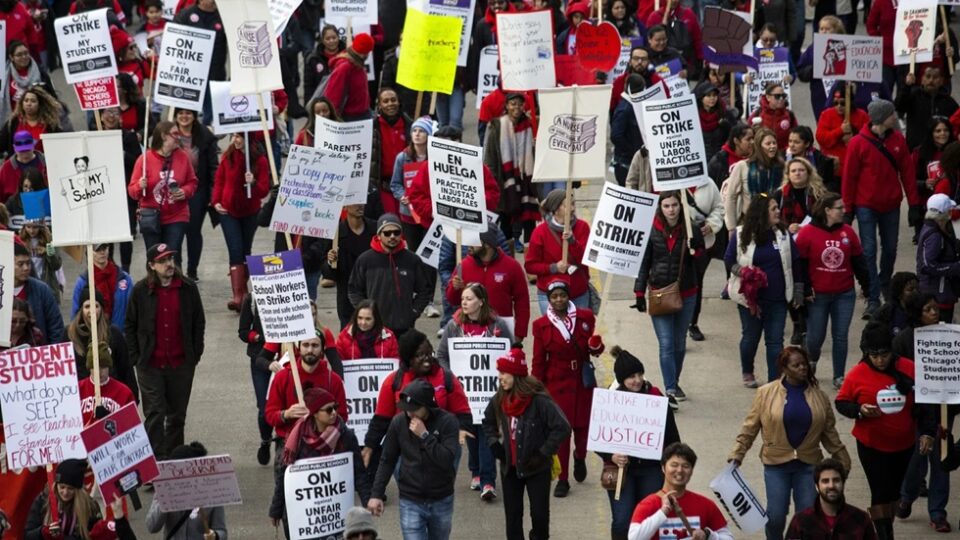 Chicago schools contract fight complicated by Trump’s planned education cuts