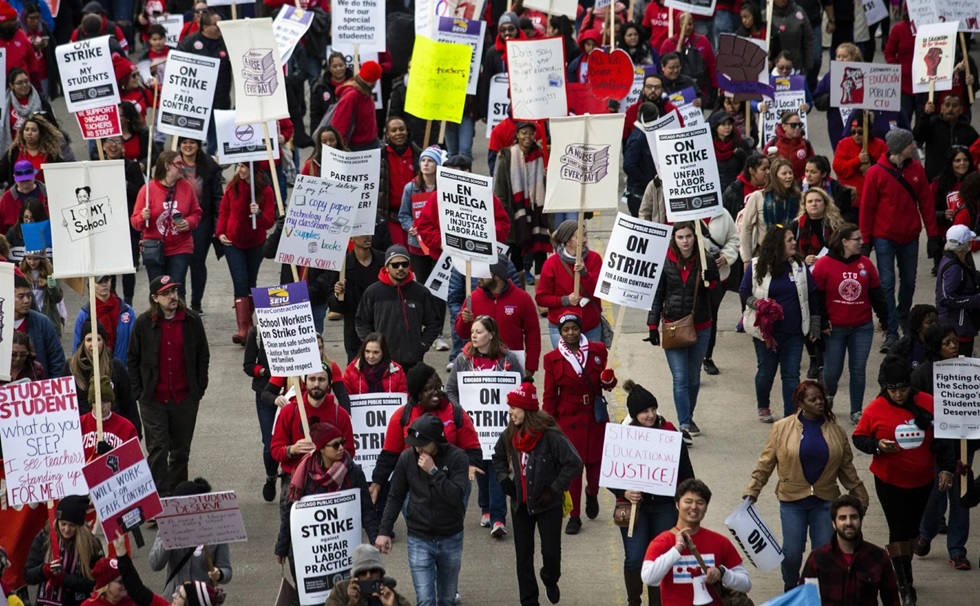 Chicago schools contract fight complicated by Trump’s planned education cuts