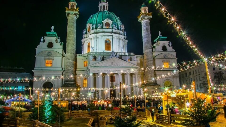 Social Democratic Vienna vs. ever more rapidly liberalizing Paris