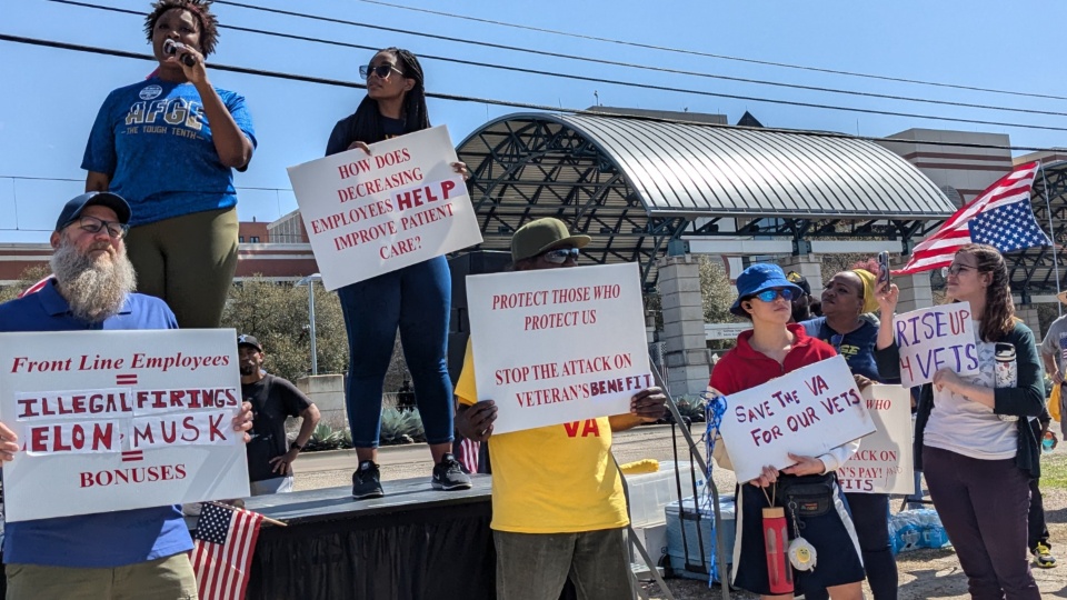 Dallas vets and labor allies rally to save VA hospital from DOGE