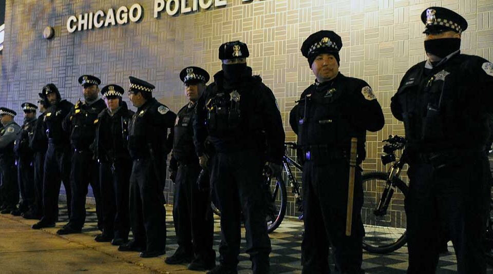 Chicago activists want support for teens, not 'snap' curfews