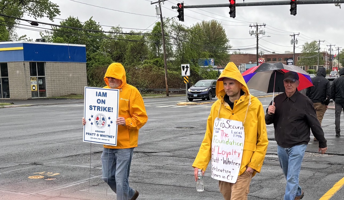 Machinists, 3,000 strong, strike Pratt & Whitney in Connecticut