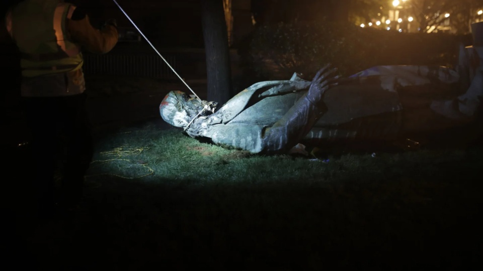 Trump revives D.C. takeover threat and orders restoration of Confederate statue