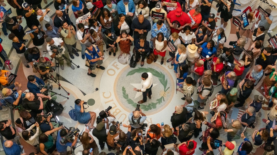 Labor movement rallies as Texas Democrats fight GOP’s redistricting power grab