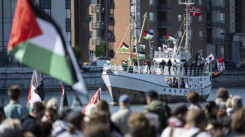 Israeli military seizes ship with aid for Gaza