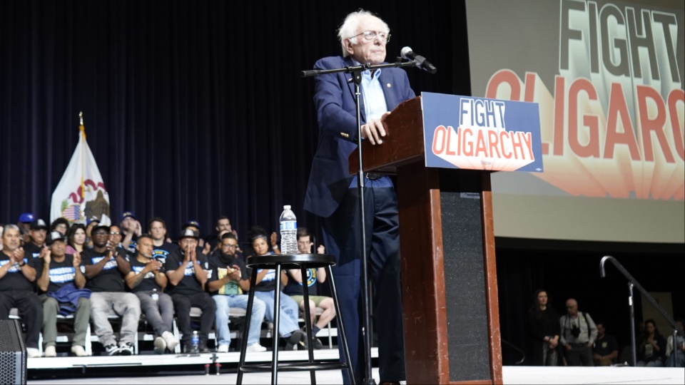Chicago rejects Trump’s takeover threat at Sanders’ Fighting Oligarchy rally