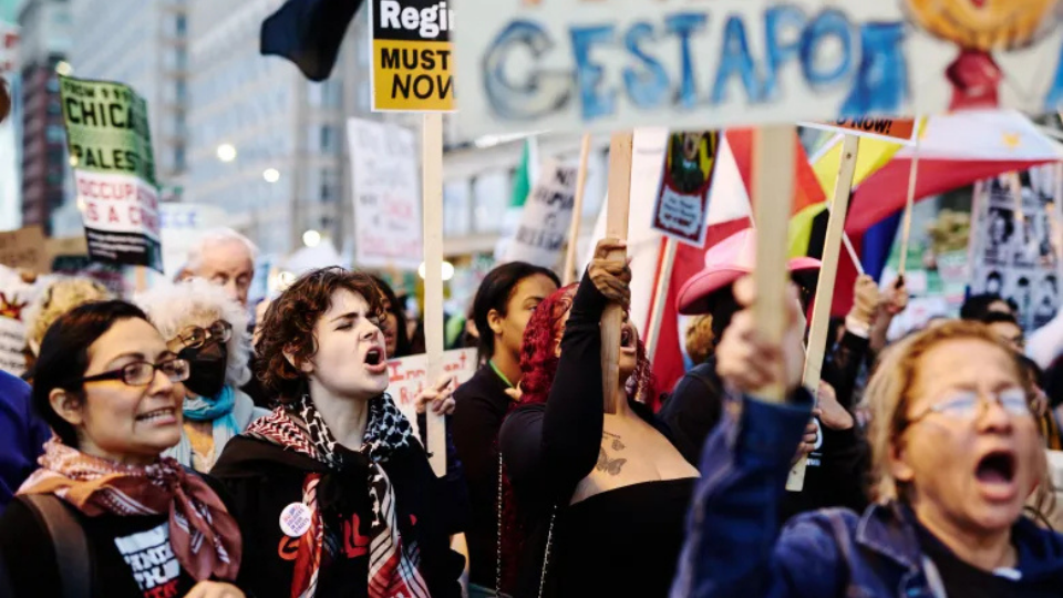 Thousands protest Trump’s illegal “invasion” of Chicago