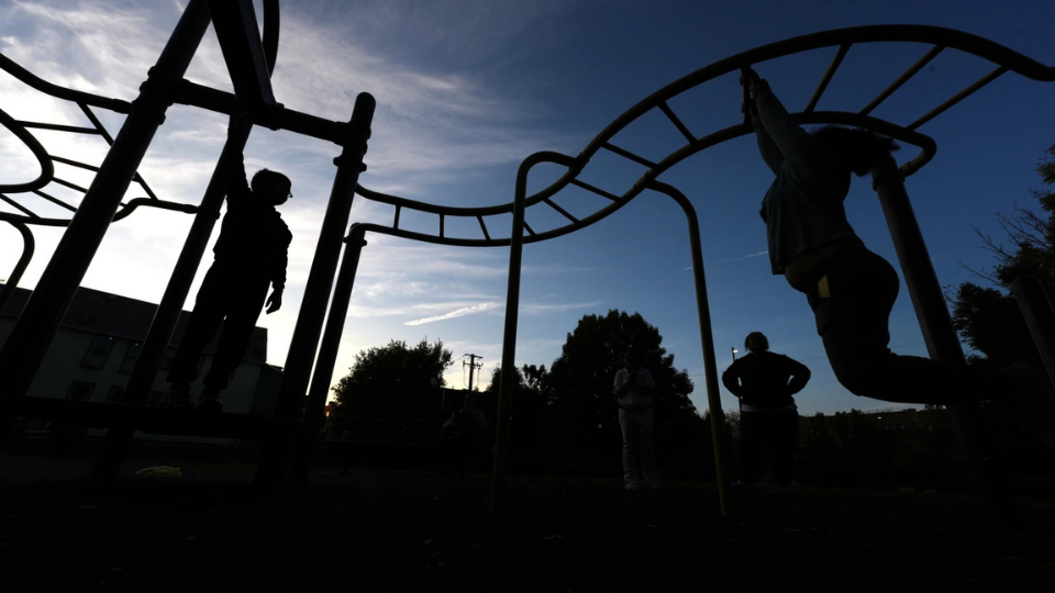 Chicago defends its children against ICE