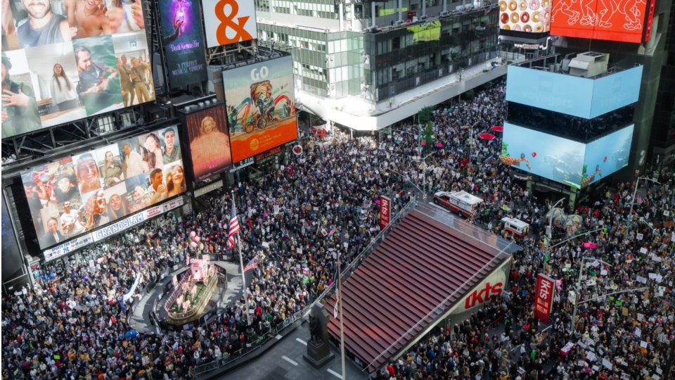 No Kings in New York: Manhattan sees massive turnout for anti-MAGA march