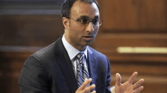 Trump, again, tries to stop the last January 6 lawsuit