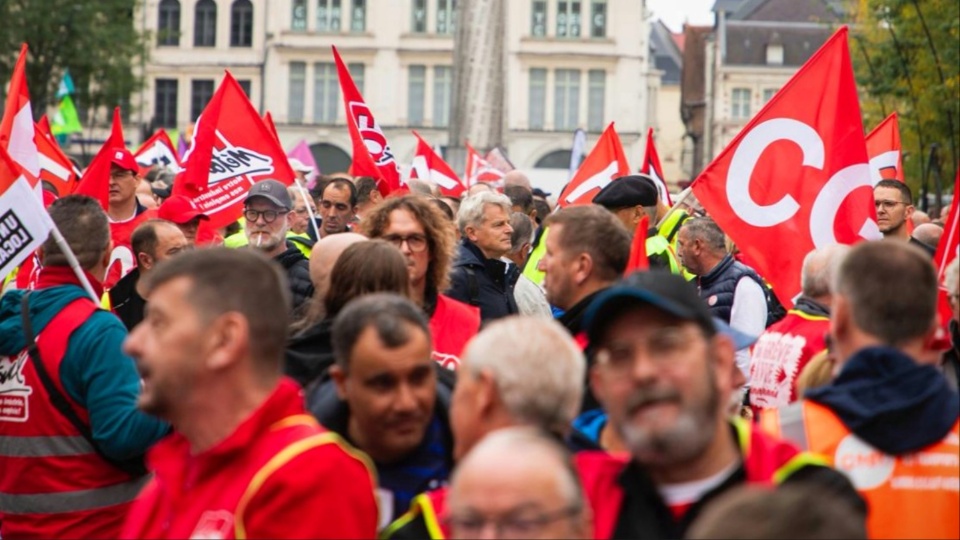 Centrists are sinking in France, but can the left unite to stop fascism?