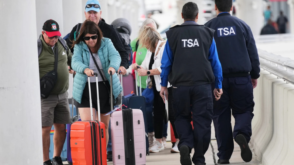 AFGE’s Kelley to Congress: Don’t privatize airport security
