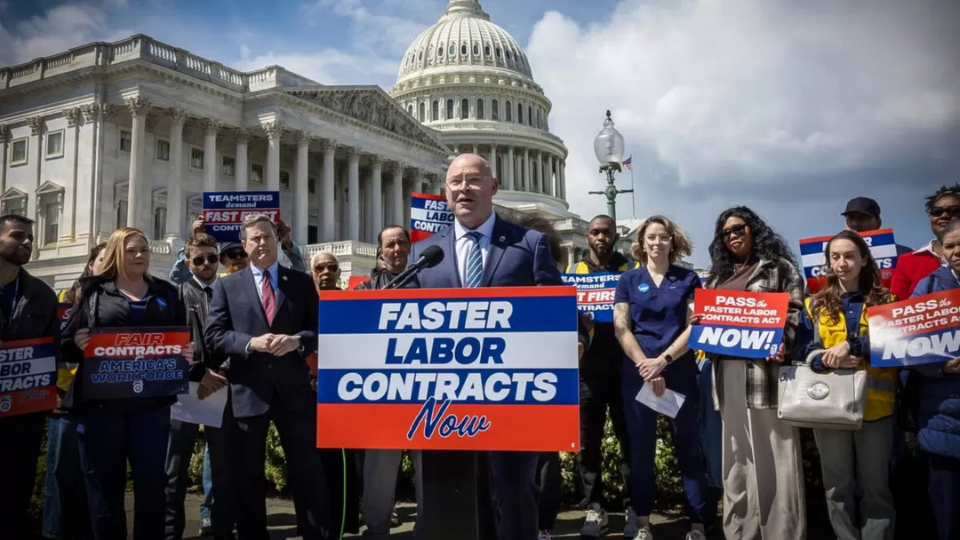 Defying GOP leaders, House OKs pro-worker Faster Labor Contracts Act