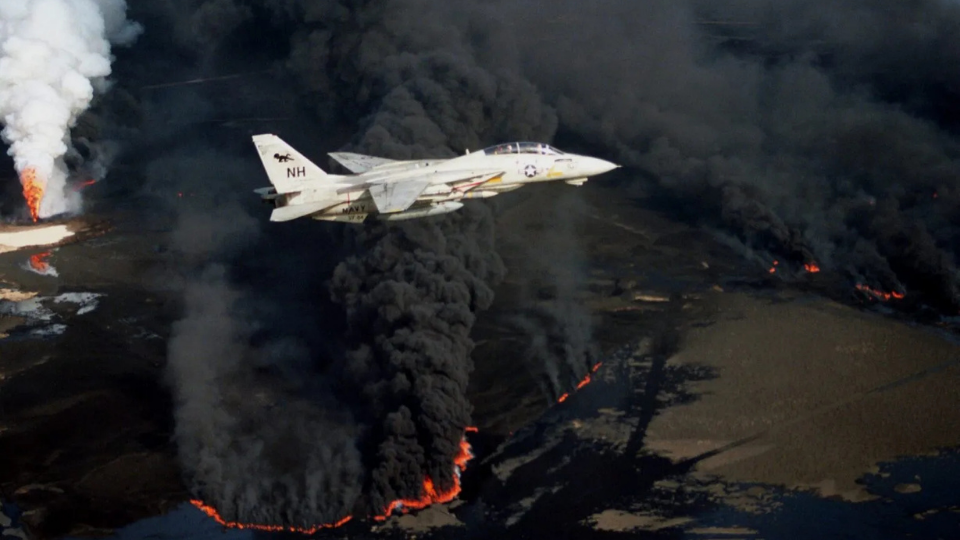 How much does war contribute to the climate crisis?