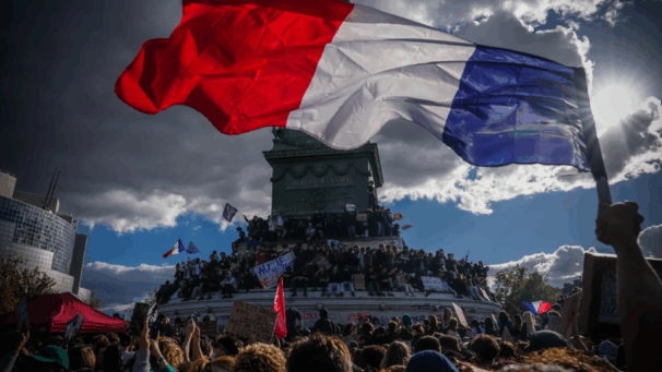 Sights and sounds of the new French Revolution